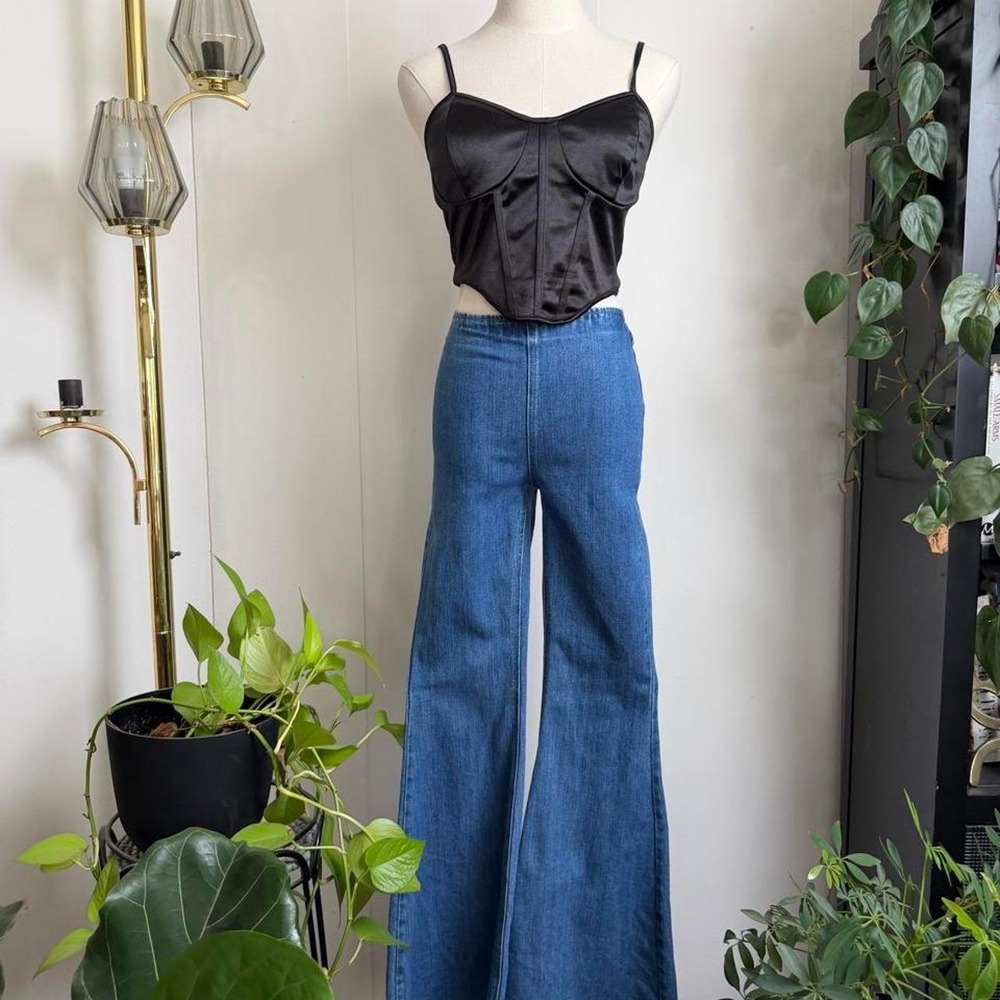 Forever 21 Premium Blue High Waisted Bell Bottom Denim Flare Pants Womens Small